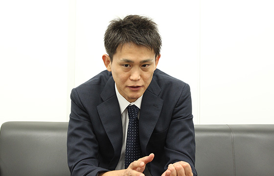 本社営業本部 営業一部 / 次長